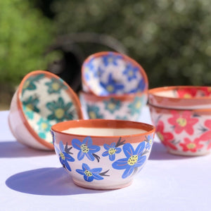 bols à fleur en poterie - Les Poteries de Sylvie céramique artisanale  Modifier le texte alternatif